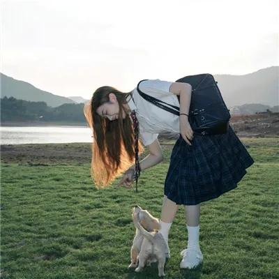 奔跑的修女