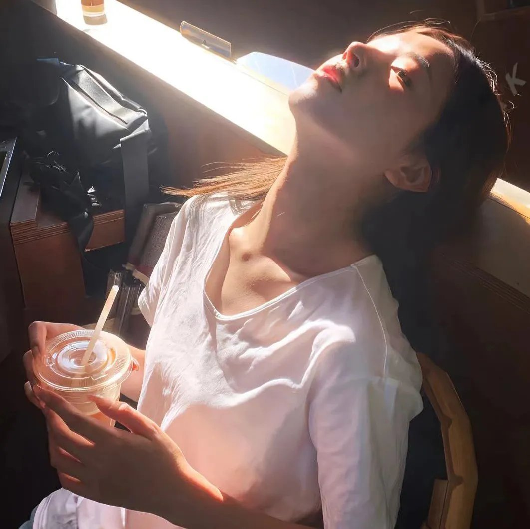持摄影机的人